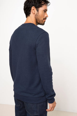 سويت شيرت بشعار