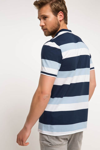 تي شيرت بولو مخطط