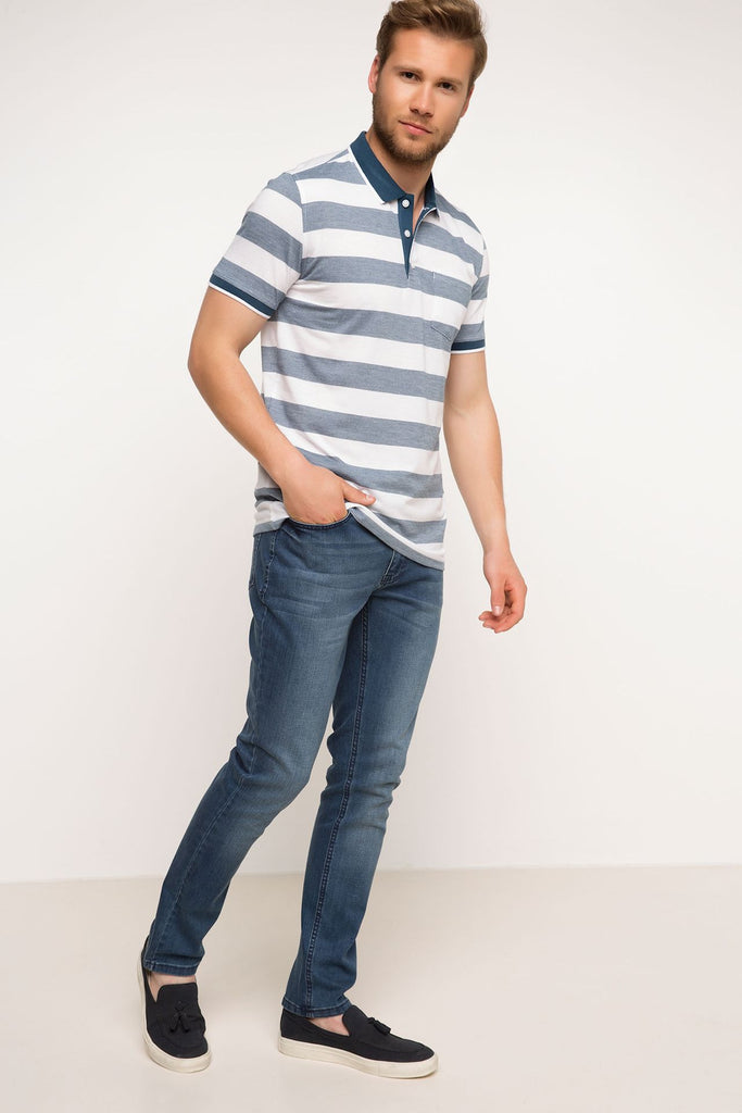 تي شيرت بولو مخطط