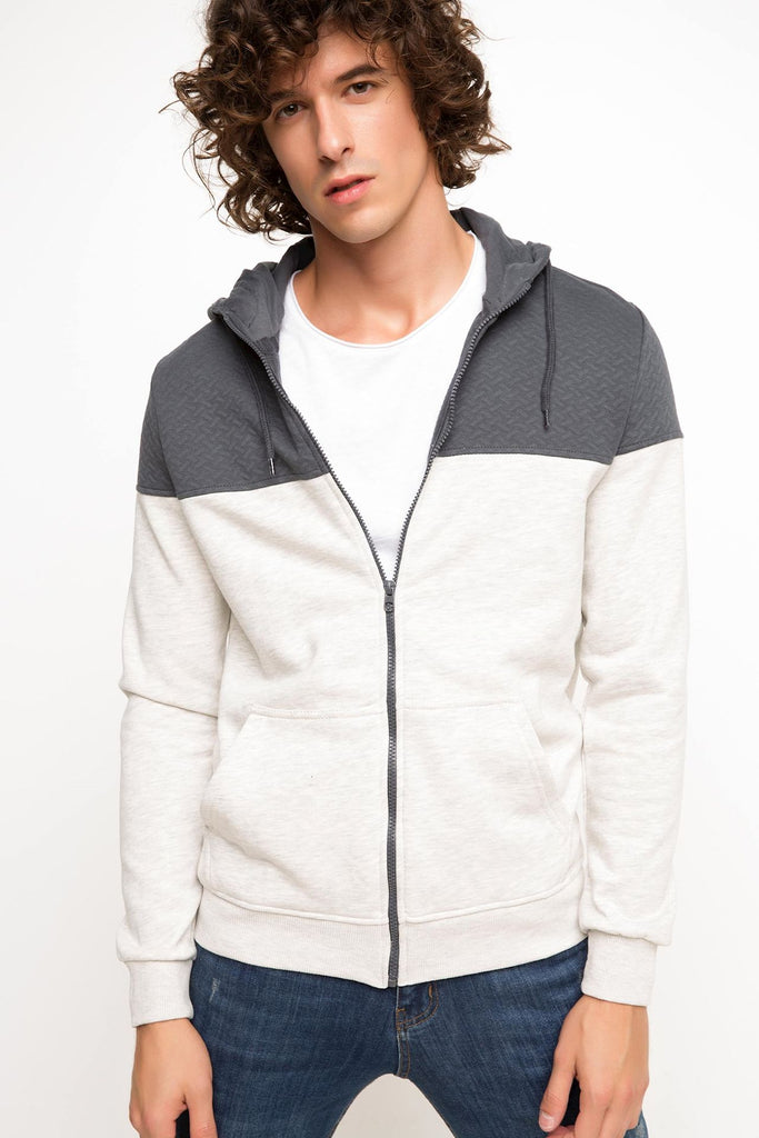 كارديجان بقبعة