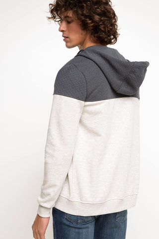 كارديجان بقبعة