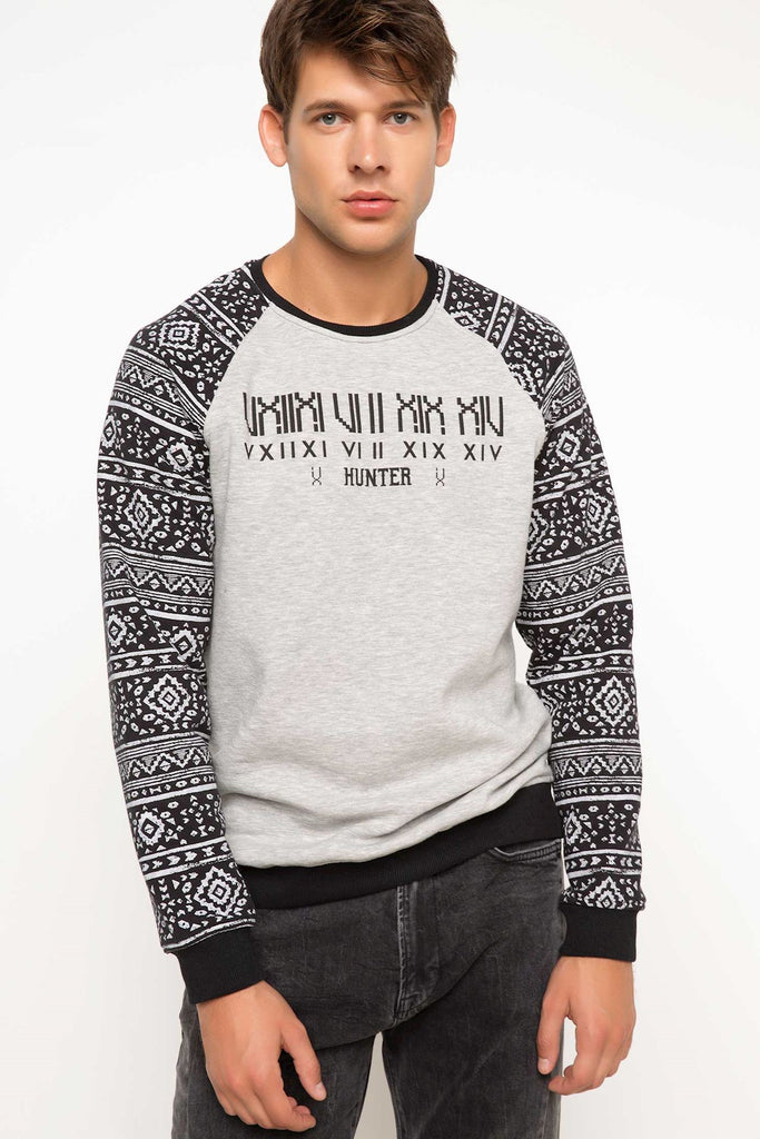 سويت شيرت مزخرف